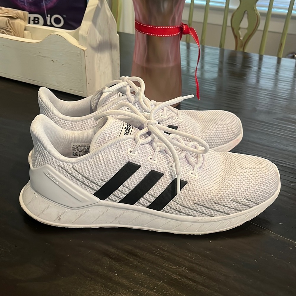 White Adidas shoes size 10.5 great condition.